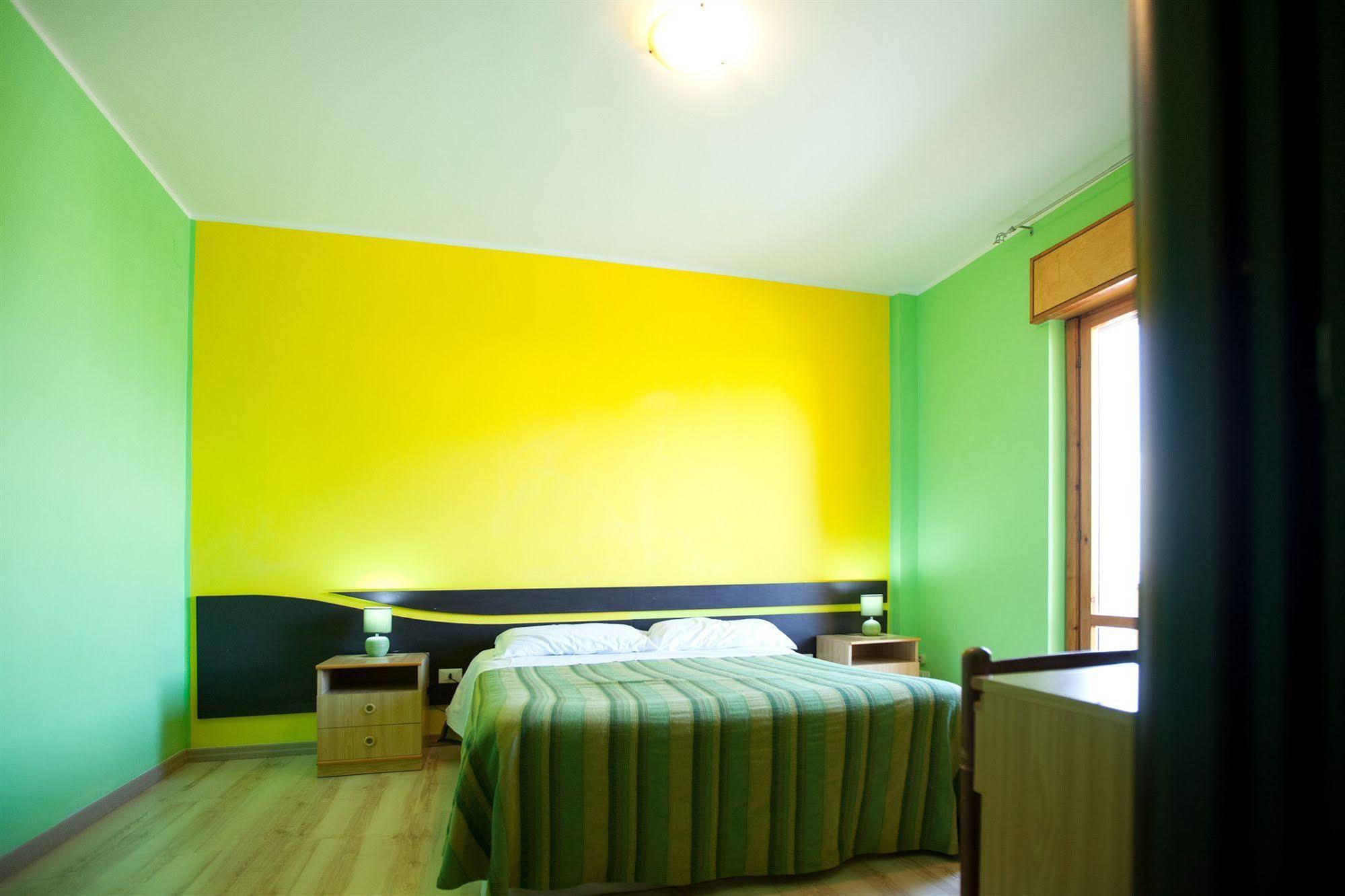 Hotel Cliche San Lucido Eksteriør billede