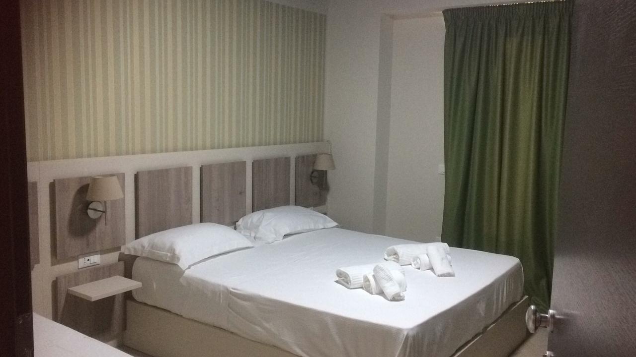 Hotel Cliche San Lucido Eksteriør billede