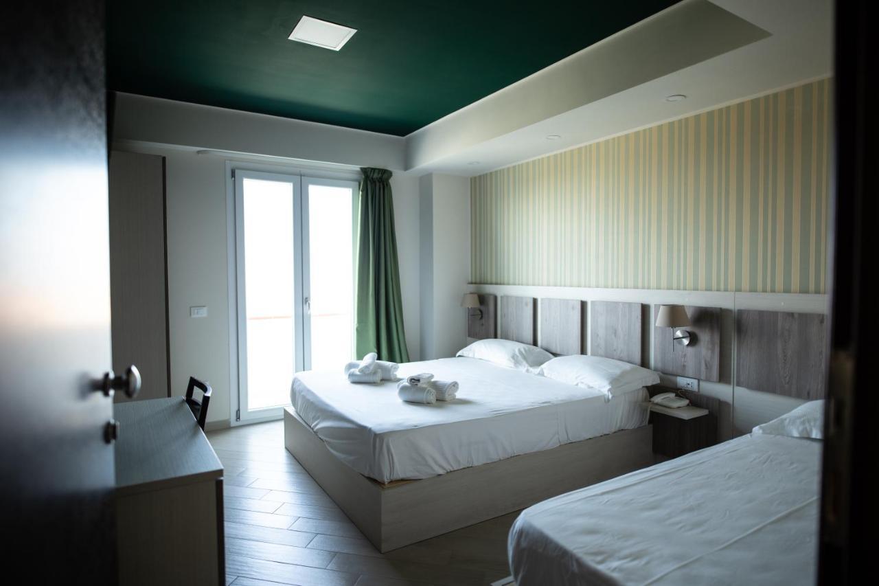 Hotel Cliche San Lucido Eksteriør billede