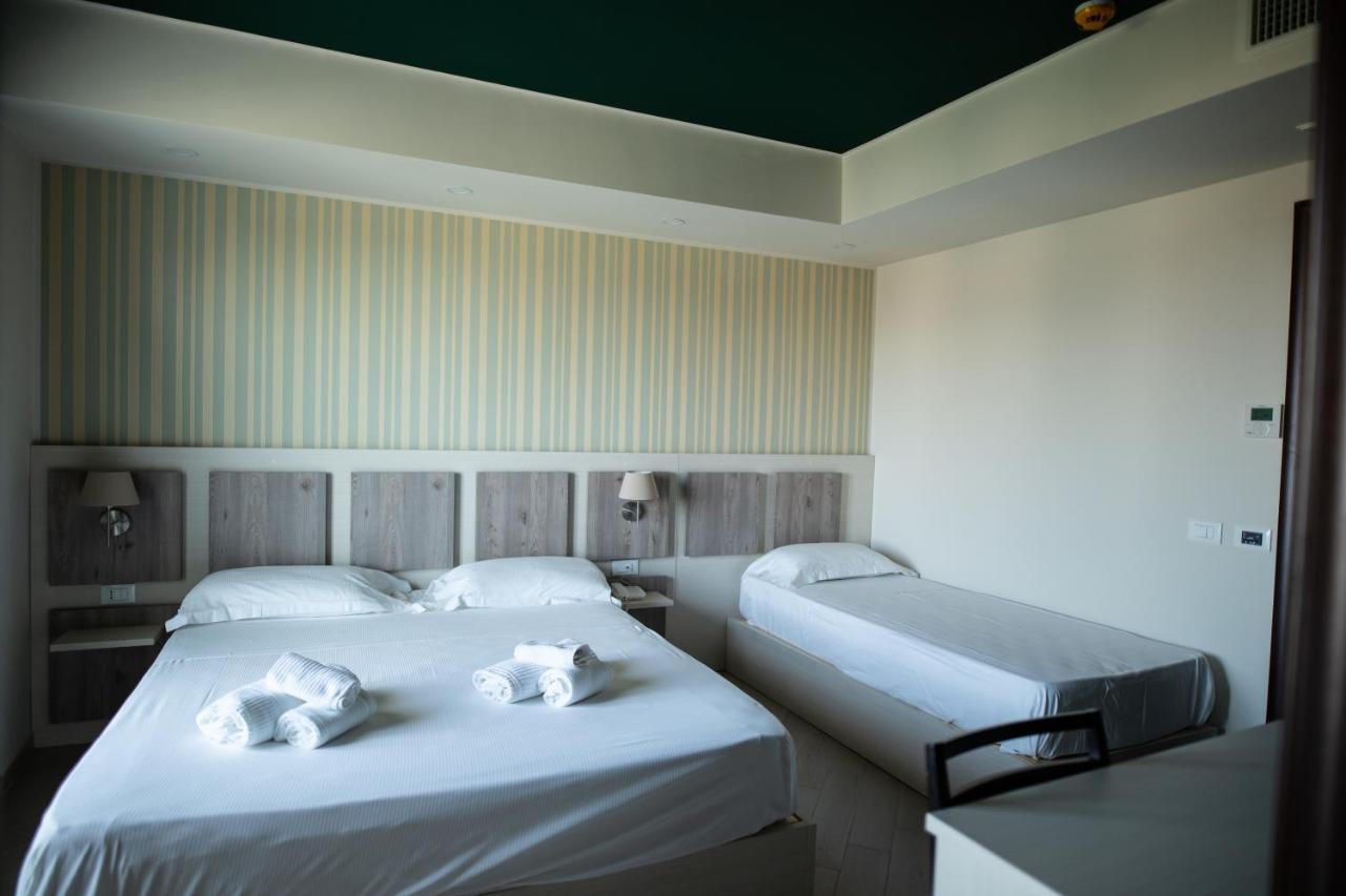 Hotel Cliche San Lucido Eksteriør billede